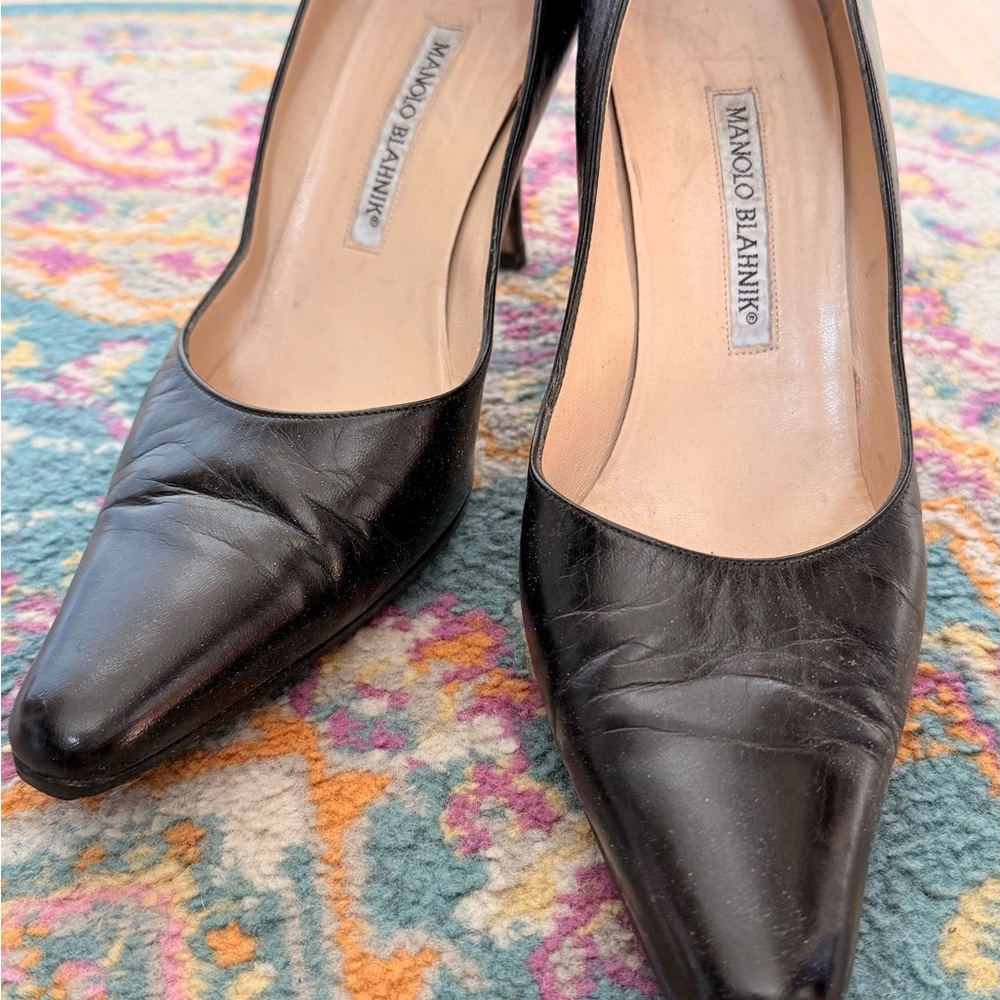 Manolo Blahnik Black Leather Pointed Pumps